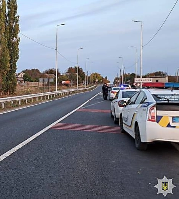 У Новій Одесі чоловік викрав автомобіль і почав втікати від поліції