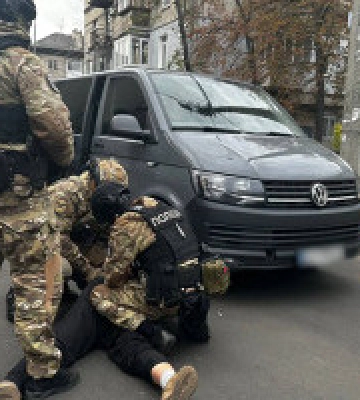 У Києві затримали торговця зброєю та боєприпасами (фото, відео)