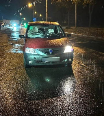 У Рівному під колеса авто потрапив нетверезий пішохід