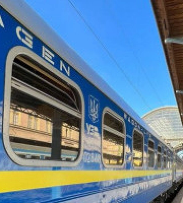 Укрзалізниця попередила про зміну руху низки потягів: що відомо