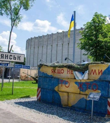 «Вы украли нашу историю»: в сети вспыхнула дискуссия из-за скандальных картин в Музее российско-украинской войны в Днепре