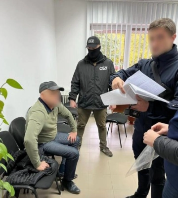 В  Ужгороді на отриманні хабара затримано завідувача кафедри військової підготовки одного з місцевих ВНЗ