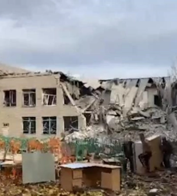 Россияне разрушили школу в Донецкой области