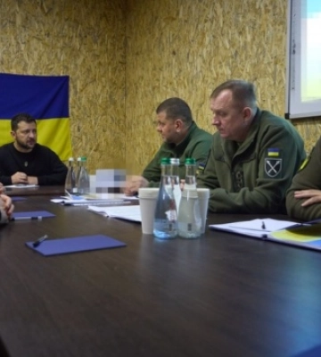 Зеленський у Херсоні зустрівся з військовим командуванням