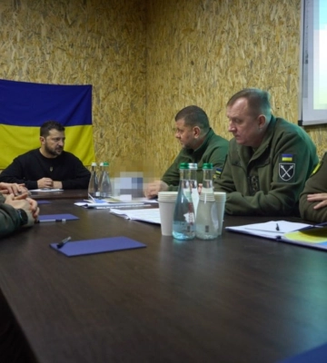 Зеленський провів нараду з військовими у Херсоні