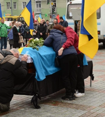 У Рівному попрощалися з полеглими на війні захисниками Романом Боровцем та Володимиром Гойденком (ВІДЕО)