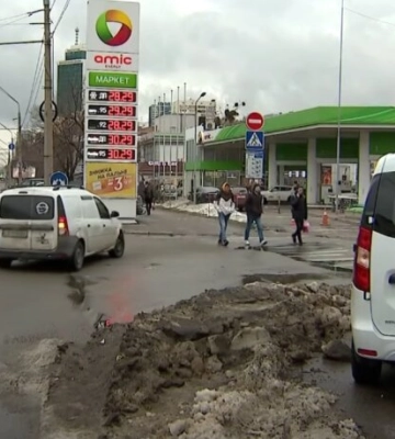 АЗС Киевской области показали, сколько стоят бензин, дизтопливо и автогаз перед выходными