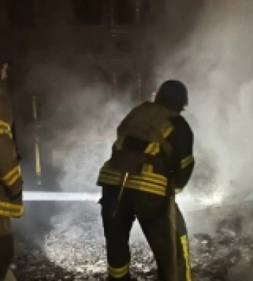 Окупанти обстріляли село на Донеччині: горів будинок