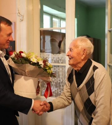 Старшему жителю Закарпатья Николаю Деревлянику исполнилось 106 лет
