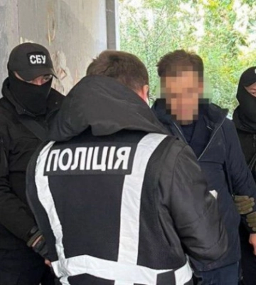 У Києві адвокат підбурював громадянина до дачі $10 000 хабаря нібито для судді