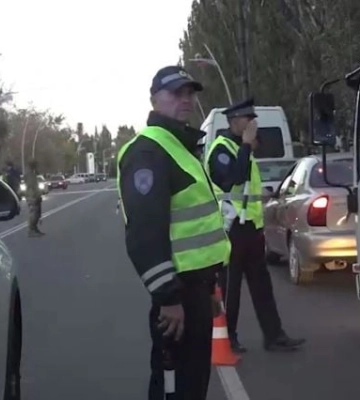 В Мелитополе рашисты устроили массовые облавы на дорогах (фото, видео)