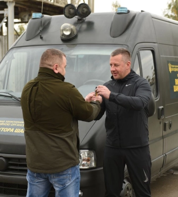 «Фонд Віктора Шакирзяна» передав ЗСУ черговий  автомобіль швидкої допомоги