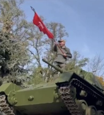 В Мелитополе очередной шабаш, приуроченный к 80-ой годовщине освобождения Мелитопольщины от фашизма (видео)