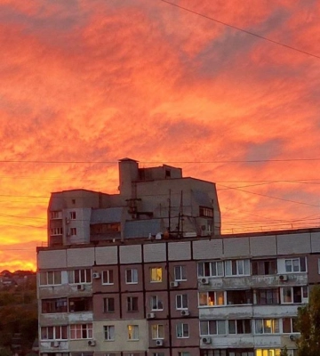 Живописні краєвиди: захід сонця у Дніпрі