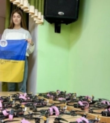 Студенти і викладачі Волинських коледжів придбали 20 квадрокоптерів для ЗСУ