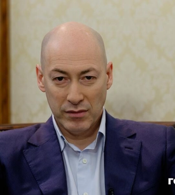 "На руках Петрова кровь украинцев". Гордон начал сбор информации о причастности политтехнолога Петрова к организации и завозу&amp;hellip;