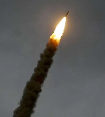 Под Днепром сбили российскую ракету. После атаки повреждены инфраструктура и дома