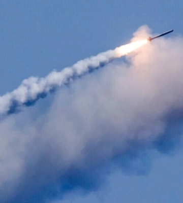 Окупанти атакували Запоріжжя балістичними ракетами: одна влучила по території підприємства