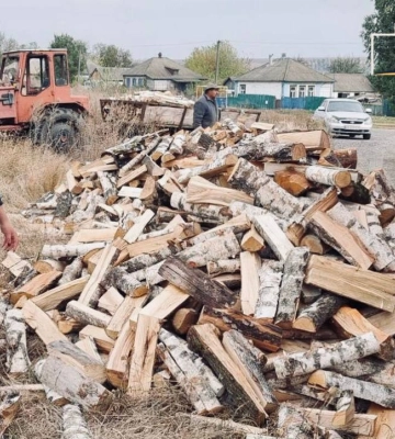 Жителям громади на Харківщині почали видавати дрова для опалення 