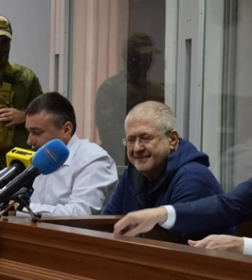 Суд залишив Коломойського під вартою