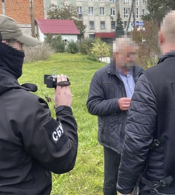 На Закарпатті СБУ викрила на хабарництві завідувача кафедри соціальної роботи одного з інститутів