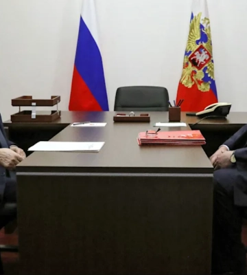 Росія хоче скинути на Київ ракету з вибухівкою