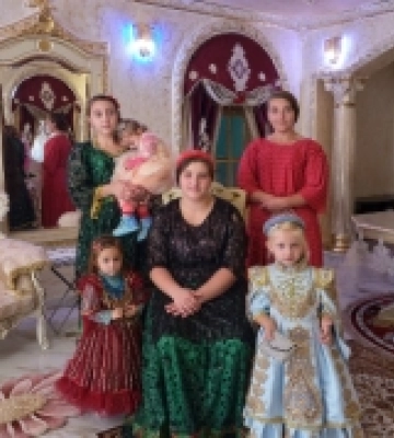 Відомий фотограф показав світлини найзагадковіших ромів Закарпаття «келделарі» з Виноградівщини