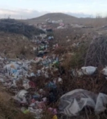 На Одещині історична пам'ятка засипана сміттям