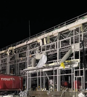 «Нова пошта» спростувала російські фейки щодо вантажівок зі зброєю 