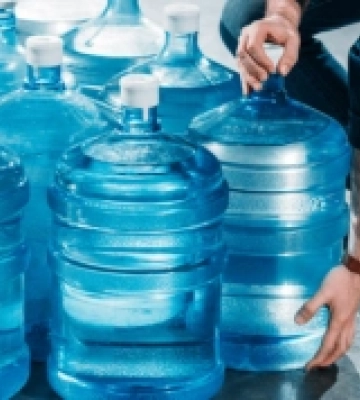 Як у Луцьку роздаватимуть воду у випадку тривалого блекауту