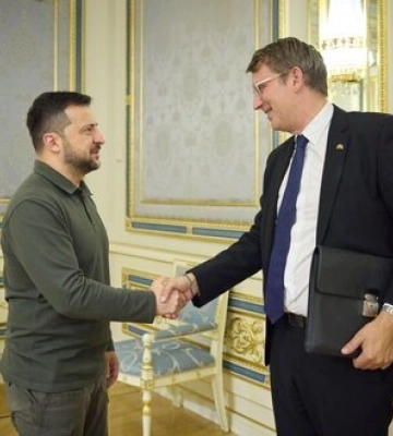 Зеленський нагородив міністра оборони Данії орденом &quot;За заслуги&quot; І ступеня. ФОТО
