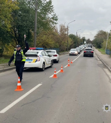 17-річний хлопець раптово вибіг на дорогу: у Луцьку трапилося дві ДТП, двоє пішоходів у лікарні