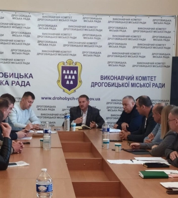 Перевізників Дрогобиччини зобов’язали повернути попередній тариф на проїзд