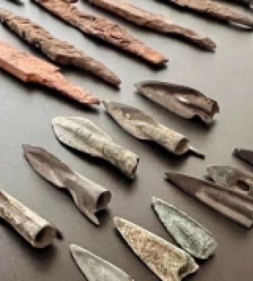 У Києві митники затримали сотню цінних археологічних знахідок