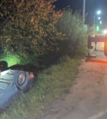 Аварія у Нововолинську: авто перекинулось на дах