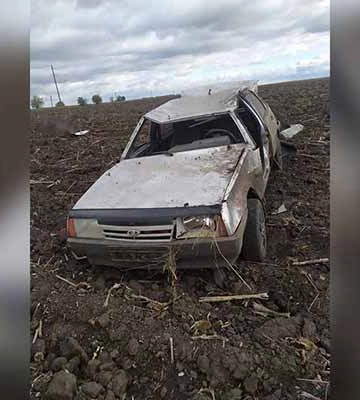 На Полтавщині «ВАЗ» з&#039;їхав з дороги та перекинувся: водій загинув на місці