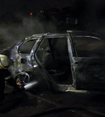 У Дніпрі згорів автомобіль BMW