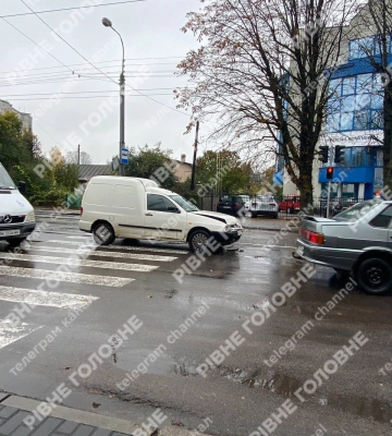Пом&#039;яло на «зебрі» - ДТП у Рівному