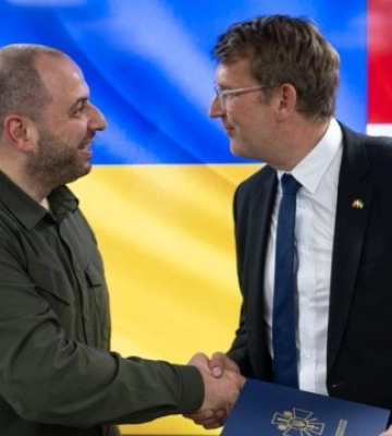 Умєров обговорив з міністром оборони Данії пришвидшення передачі Україні F-16