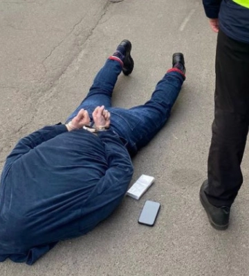 В Киеве россиянин требовал у иностранца $60 000 несуществующего долга и угрожал расправой