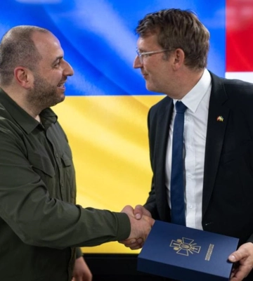 Умєров обговорив з міністром оборони Данії пришвидшення передачі Україні F-16