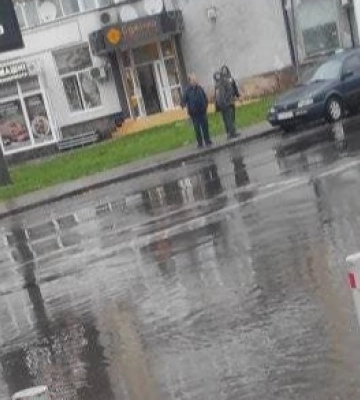 Через значні опади затопило вулиці Луцька (ФОТО)