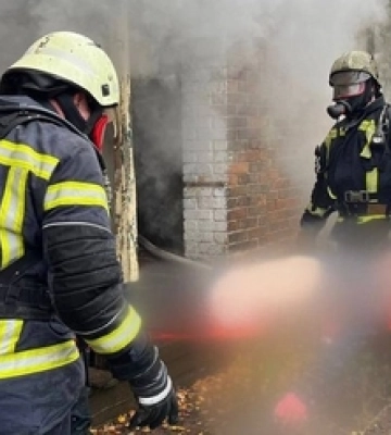 Розклали багаття в будинку: на Волині з пожежі врятували трьох чоловіків