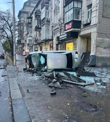 Въехал в людей на остановке в Киеве: водителю сообщили о подозрении