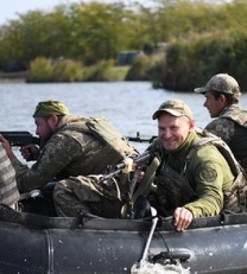 Висадка ЗСУ на лівий берег Дніпра: які є проблеми з розгортанням плацдарму