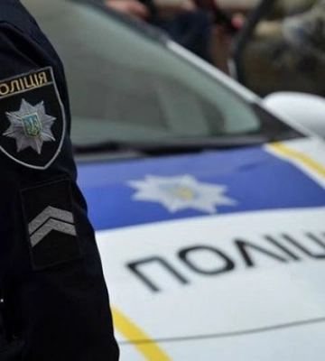 «Скорую» с тяжелым пациентом копы сопроводили в больницу в Харькове (видео)