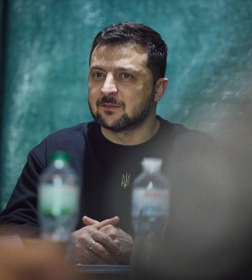 «Це хороший сигнал», — Зеленський заявив, що росіяни намагаються забрати свою авіацію з Криму