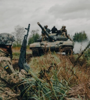 Росіяни не полишають спроб оточити Авдіївку, активно застосовують авіацію, - Генштаб