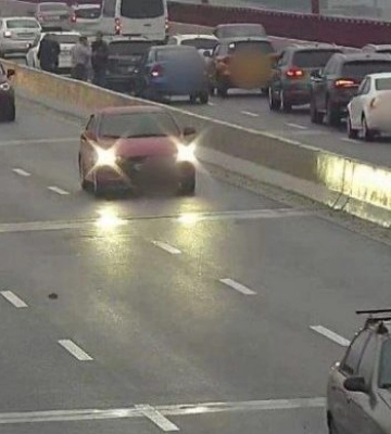 У Дніпрі сталася аварія на Центральному мосту: рух ускладнений