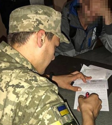 Чому чоловіків тягнуть до військкомату силою? Нардеп пояснив «логіку» представників ТЦК